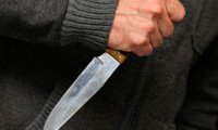 Кузбассовец пырнул друга ножом по его же просьбе