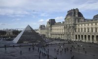  Лувр нуждается в модернизации: Президент Макрон рассматривает реконструкцию