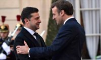 Макрон провел разговор с Зеленским перед запланированной на вторник конференцией в Париже