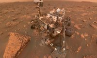 Марсоход Curiosity сделал селфи на фоне пылевой бури‍