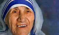 Мать Тереза становится католической святой