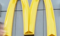 McDonald's запускает линию одежды и товаров для дома в Швеции