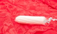 Медики рассказали, чем опасен секс во время менструации