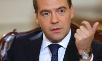 Медведев: доходы бюджета от продажи углеводородов упали до 45%
