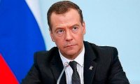 Медведев отменит профессиональные праздники
