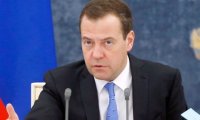 Медведев под ударом: премьер пожаловался на саботаж в госаппарате