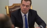 Медведев поручил заняться  документами для обращения в суд из-за госдолга Украины