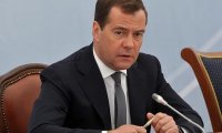 Медведев утвердил постановление об обсуждении госзакупок