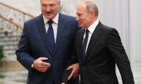 Между Путиным и Трампом: Лукашенко снова мечется по полюсам