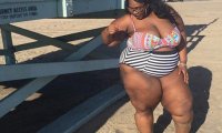 Модель plus-size призывает полных женщин постить фото в откровенных нарядах