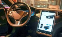 Модель прямых продаж Tesla страхует компанию от исков покупателей