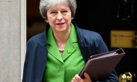 Мэй отстаивает перед парламентом свой план по Brexit