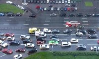 На Богатырском проспекте столкнулись восемь автомобилей