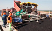 На Крымском мосту уложено 50%‍ асфальтного покрытия