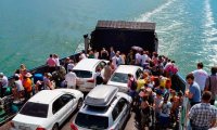 На переправе в Крым из-за шторма встали три парома