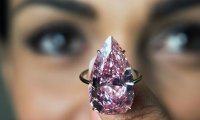 На Sotheby’s продали крупнейший розовый бриллиант за $31,5 млн