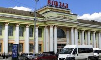 На вокзале в Екатеринбурге рядом с пассажиркой обвалился потолок