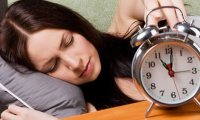 Найдена причина негативного влияния бессонных ночей на фигуру