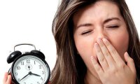 Недостаток сна влияет на организм так же, как курение