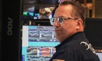 Нефть рванула к 115 долларам, но рынок США устоял. Уолл-стрит проигнорировала блокаду Ормузского пролива