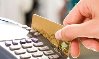 Оплата с помощью банковской карты влияет на восприятие покупки
