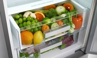 Открыто опасное свойство фруктов и овощей из холодильника