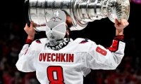 Овечкин поцеловал Кубок Стэнли!