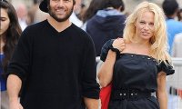 Памела Андерсон разводится из-за сексуальной неудовлетворенности