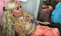 Парализованная финка потратила $14 тысяч на внешность куклы Барби 
