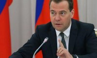 Медведев: Пенсионный возраст увеличат только для госслужащих
