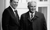 Перед общением с Горбачевым Рейган изучал шпионские романы
