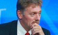 Песков опроверг планы получить от Белых показания на Навального