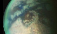 Планетологи допускают существование на Титане форм жизни гигантских размеров