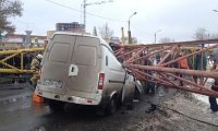 По делу о падении крана в Омске задержаны три человека