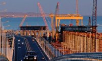 По Крымскому мосту уже проехало почти 2 млн человек‍