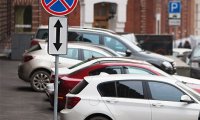 Почти на 100 улицах Москвы могут запретить стоянку