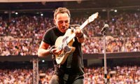 Поклонники Брюса Спрингстина возмутились ценами на билеты, которые менялись в реальном времени