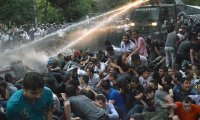 Полицейские разогнали демонстрацию в Ереване
