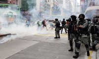 Полиция Гонконга применила слезоточивый газ и задержала демонстрантов