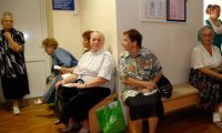 Поликлиники Москвы откажут в приеме пенсионерам