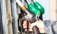 Правительство откажется от весенней заморозки цен на топливо