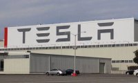 Правозащитные группы раскритиковали Tesla за открытие автосалона в Синьцзяне