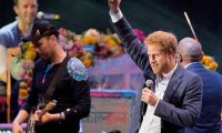  Принц Гарри спел с Coldplay на благотворительном концерте