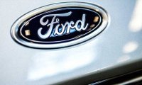Продажи автомобилей Ford в США выросли на 32%
