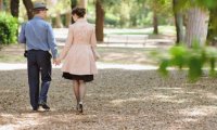 Прогулки в парке делают брак крепче и счастливее
