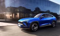 Производитель электромобилей Nio удвоил поставки в 2020 году на фоне усиления конкуренции с Tesla