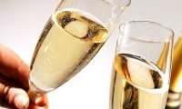 Производители шампанского расстроены низкими продажами в новогодние праздники