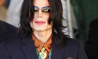 Против компании Майкла Джексона выдвинули обвинения в потворстве педофилии