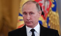 Путин обещает женщинам улучшить условия жизни и работы