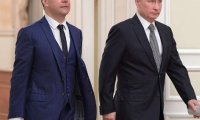 Путин против Медведева: премьер сдаваться не намерен